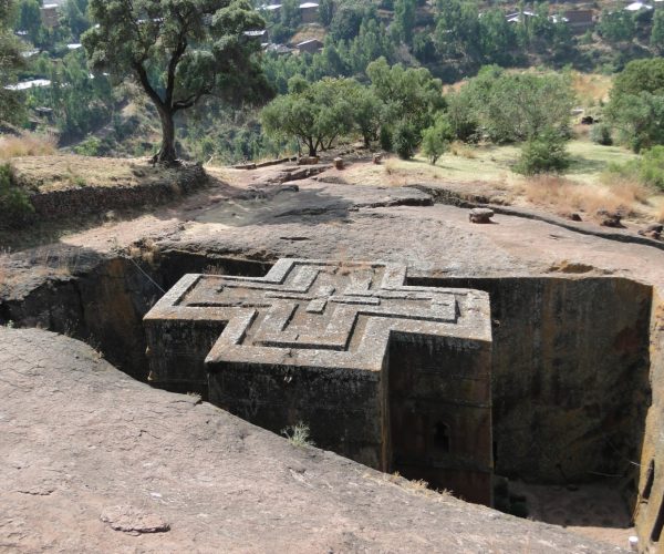 8-Day Lalibela Tour And Thrilling Gorilla & Chimp Trek